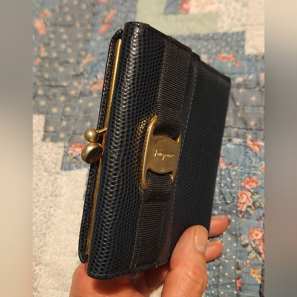 SOLD! Salvatore Ferragamo Black leather Tri-fold wallet. - Picture 15 of 15